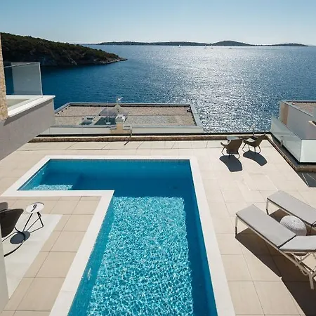 Lonely Place Apartment *