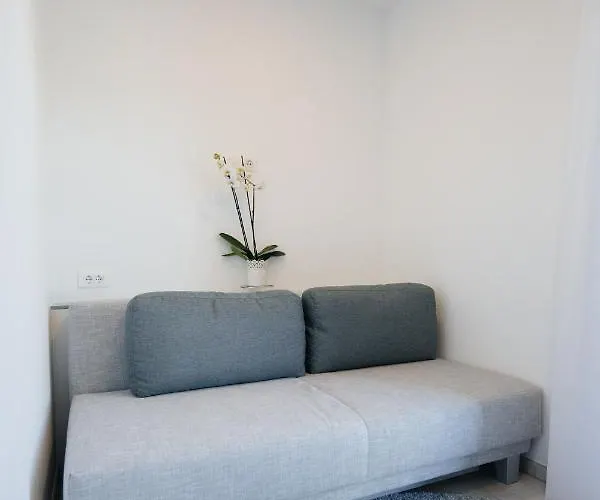 Lonely Place * Vinišće